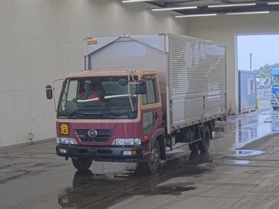 Nissan CONDOR