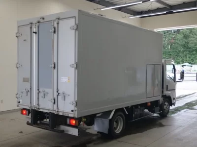 Isuzu ELF