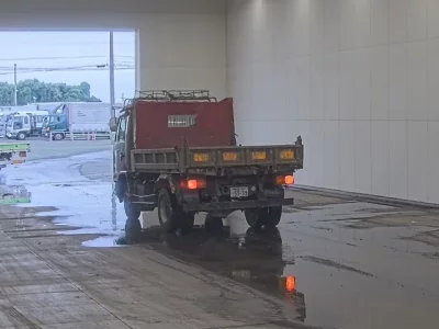 Nissan TRUCK
