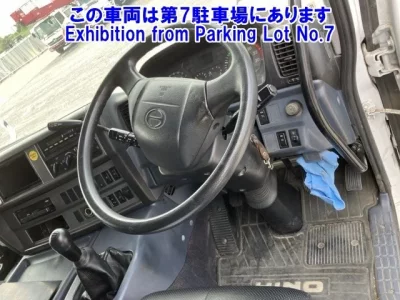 Hino TRUCK