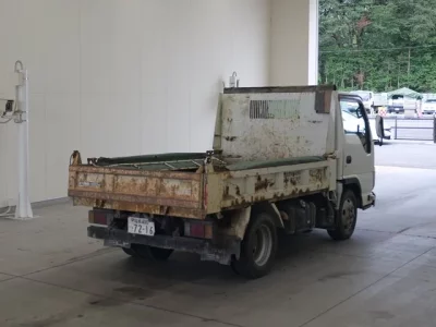 Isuzu TRUCK