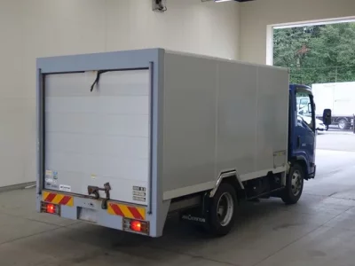 Isuzu TRUCK