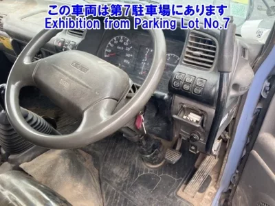 Nissan TRUCK