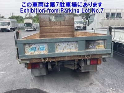Nissan TRUCK