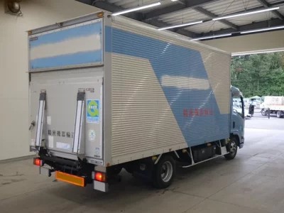 Isuzu ELF