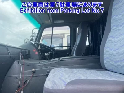 Nissan TRUCK