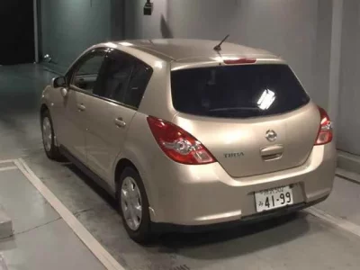 Nissan TIIDA