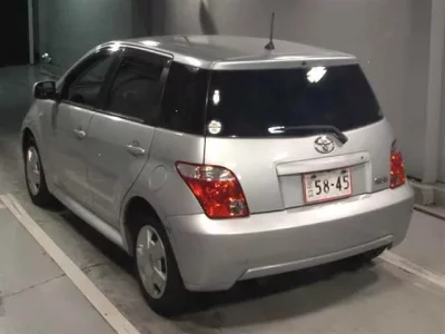Toyota IST