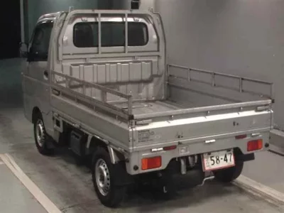 Nissan CLIPPER TRUCK
