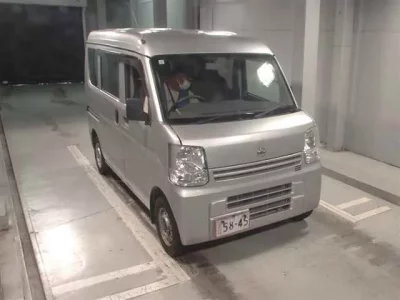 Nissan CLIPPER VAN