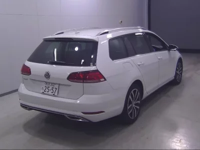 Volkswagen GOLF VARIANT