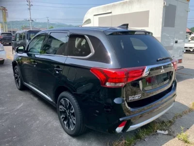 Mitsubishi OUTLANDER PHEV
