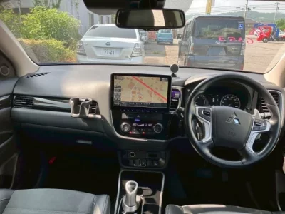 Mitsubishi OUTLANDER PHEV