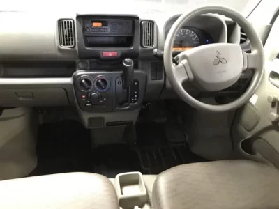 Mitsubishi MINICAB VAN