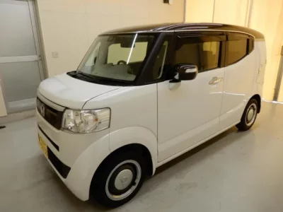 Honda N BOX SLASH