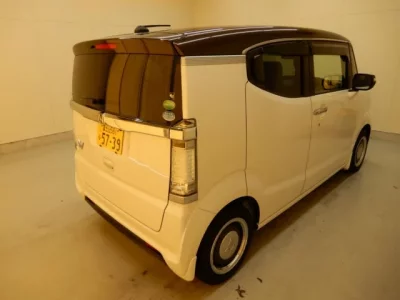 Honda N BOX SLASH
