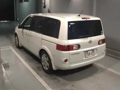 Nissan LAFESTA