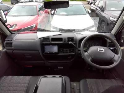 Mazda BONGO VAN