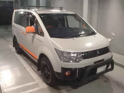 Mitsubishi DELICA D5