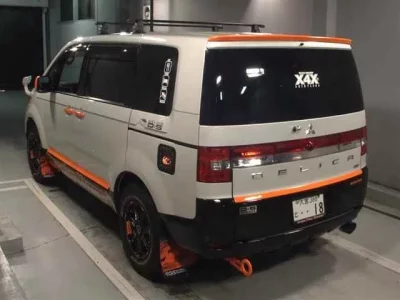 Mitsubishi DELICA D5