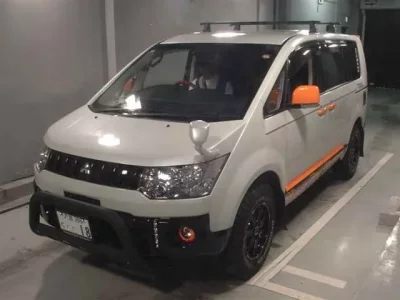 Mitsubishi DELICA D5