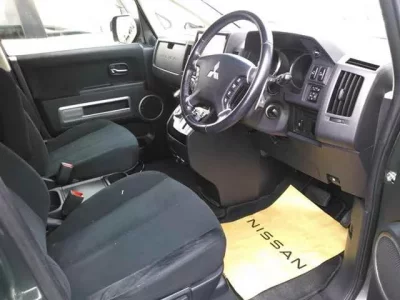 Mitsubishi DELICA D5