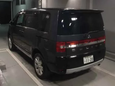 Mitsubishi DELICA D5
