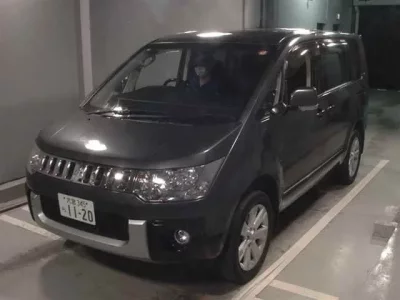 Mitsubishi DELICA D5