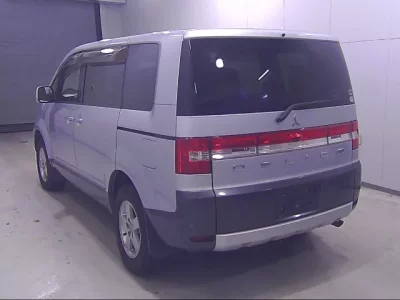 Mitsubishi DELICA D5