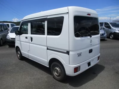 Nissan CLIPPER VAN