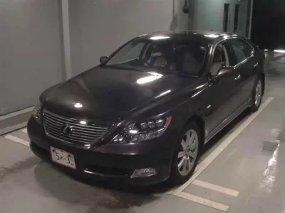 Lexus LS