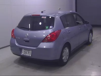 Nissan TIIDA
