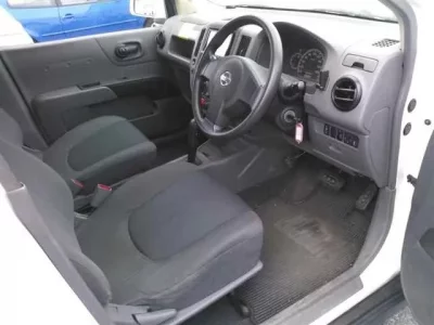 Nissan AD