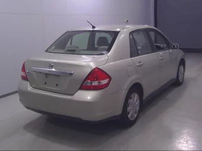 Nissan TIIDA LATIO