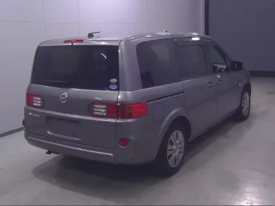 Nissan LAFESTA