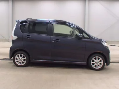 Mitsubishi EK CUSTOM