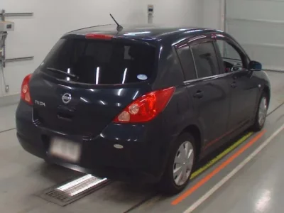 Nissan TIIDA