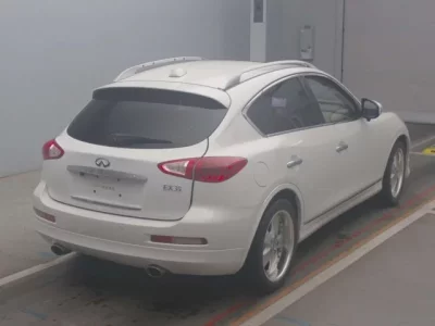 Nissan INFINITI