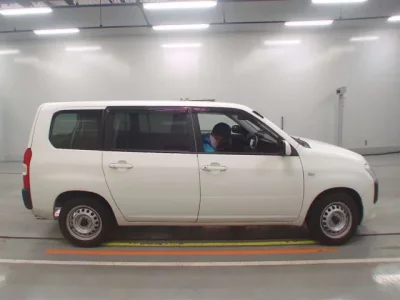 Toyota SUCCEED