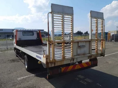Nissan TRUCK