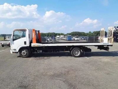 Nissan TRUCK