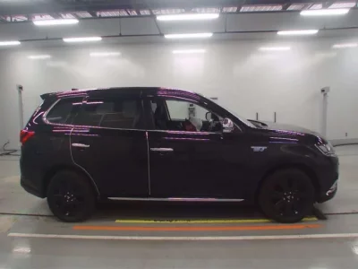 Mitsubishi OUTLANDER PHEV