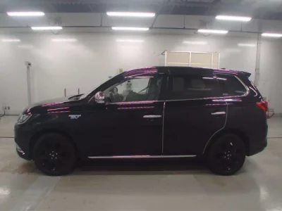 Mitsubishi OUTLANDER PHEV