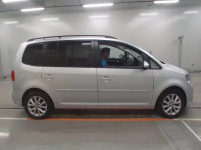 Volkswagen GOLF TOURAN