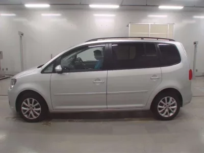 Volkswagen GOLF TOURAN