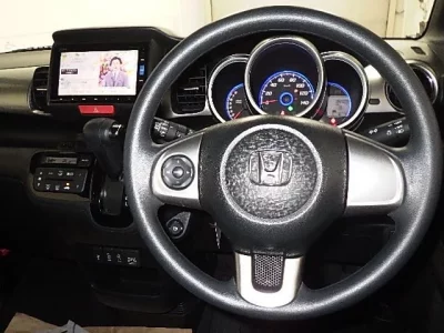 Honda N BOX SLASH
