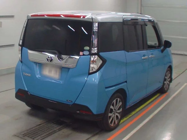 Toyota TANK