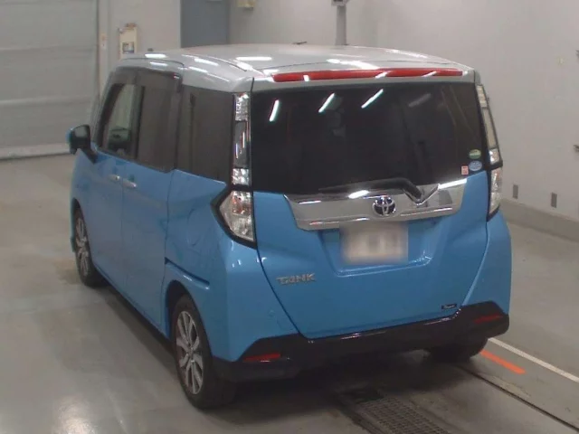 Toyota TANK