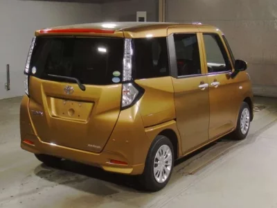 Toyota TANK