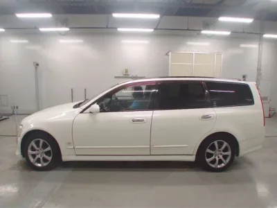 Nissan STAGEA
